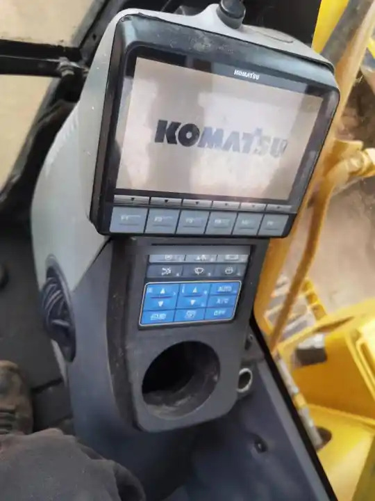Pc200-8 Used Excavator Good Condition Komatsu Original Japan Cheap Used Pc200-8n1 Excavators - Экскаватор: фото 3 Pc200-8 Used Excavator Good Condition Komatsu Original Japan Cheap Used Pc200-8n1 Excavators - Экскаватор: фото 3