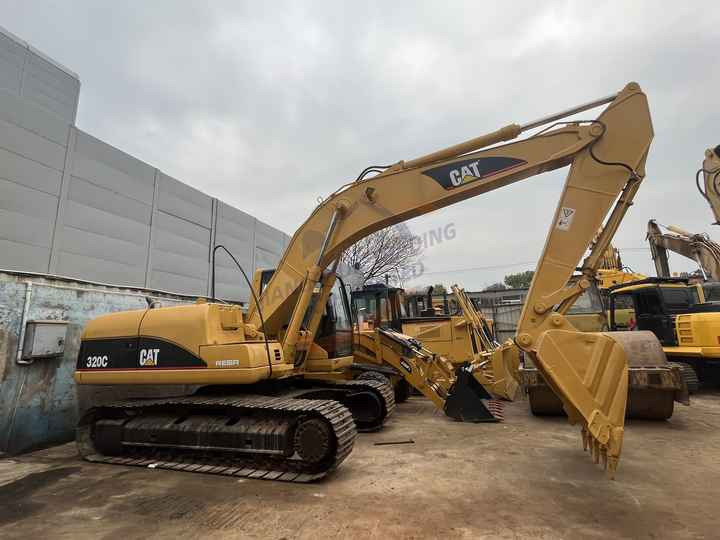 Secondhand Japanese Hydraulic Excavator Cat 320cl 320c Powerful Caterpillar 3066 Engine In Shanghai - Гусеничный экскаватор: фото 2 Secondhand Japanese Hydraulic Excavator Cat 320cl 320c Powerful Caterpillar 3066 Engine In Shanghai - Гусеничный экскаватор: фото 2