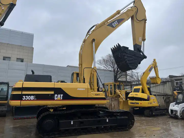 Used Caterpillar CAT 330BL excavator Japan Used CAT330BL 330CL Second Hand hydraulic crawler excavator in stock - Гусеничный экскаватор: фото 1 Used Caterpillar CAT 330BL excavator Japan Used CAT330BL 330CL Second Hand hydraulic crawler excavator in stock - Гусеничный экскаватор: фото 1