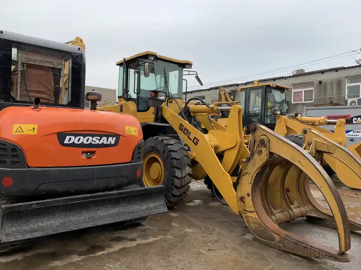 Used Doosan dh60-7 Excavator 100% Korea Used Mini Hydraulic Excavator Low Working Hours Low Price for sale - Гусеничный экскаватор: фото 4 Used Doosan dh60-7 Excavator 100% Korea Used Mini Hydraulic Excavator Low Working Hours Low Price for sale - Гусеничный экскаватор: фото 4