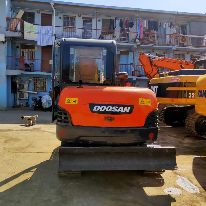 Used Doosan dh60-7 Excavator 100% Korea Used Mini Hydraulic Excavator Low Working Hours Low Price for sale - Гусеничный экскаватор: фото 5 Used Doosan dh60-7 Excavator 100% Korea Used Mini Hydraulic Excavator Low Working Hours Low Price for sale - Гусеничный экскаватор: фото 5