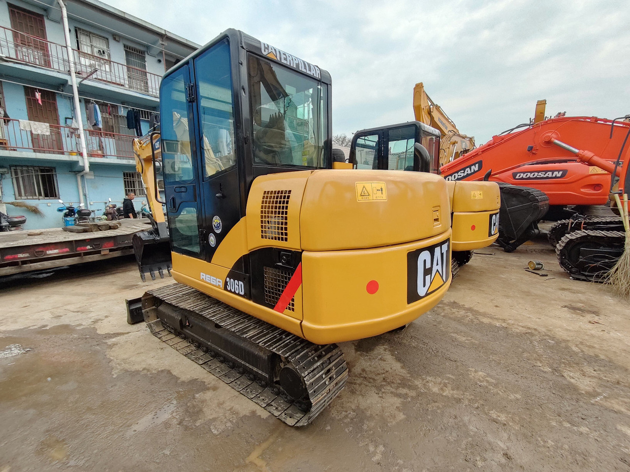 Used Mini cat 306 excavator 6tons excavator on sale - Гусеничный экскаватор: фото 4 Used Mini cat 306 excavator 6tons excavator on sale - Гусеничный экскаватор: фото 4