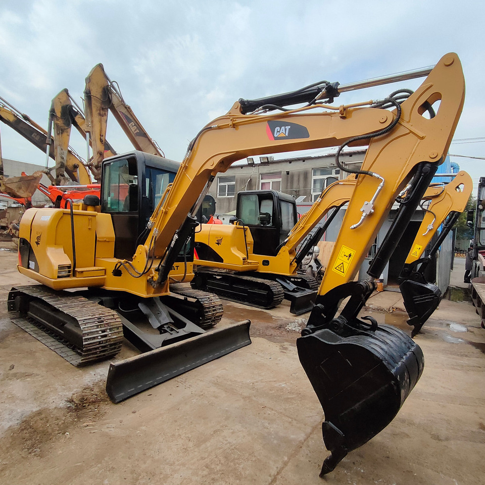 Used Mini cat 306 excavator 6tons excavator on sale - Гусеничный экскаватор: фото 1 Used Mini cat 306 excavator 6tons excavator on sale - Гусеничный экскаватор: фото 1