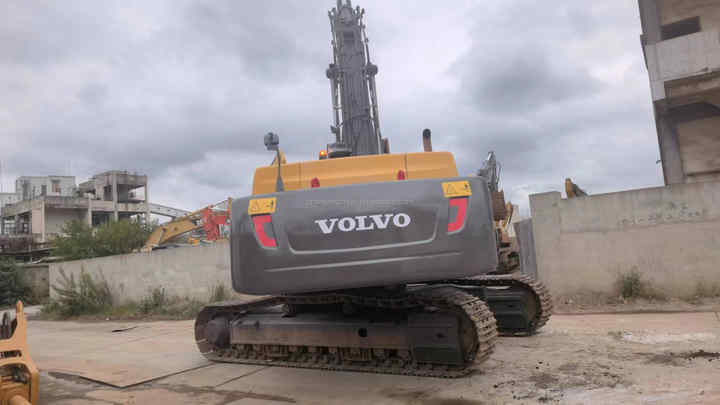 Used Volvo Excavator EC480D used machinery in stock for sale volvo 480 excavators machine 48 ton - Гусеничный экскаватор: фото 2 Used Volvo Excavator EC480D used machinery in stock for sale volvo 480 excavators machine 48 ton - Гусеничный экскаватор: фото 2