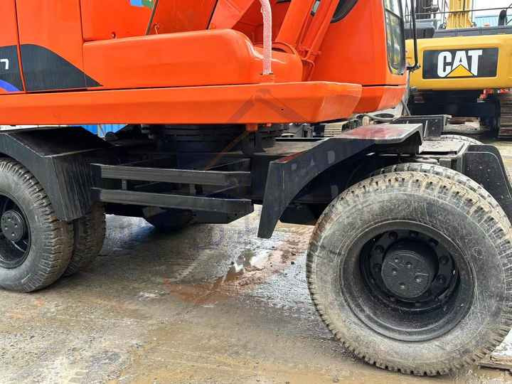 Used excavator doosan dh150 excavators machinery doosan dx60 dx80 dx75 dx225 Good Condition Low price - Гусеничный экскаватор: фото 2 Used excavator doosan dh150 excavators machinery doosan dx60 dx80 dx75 dx225 Good Condition Low price - Гусеничный экскаватор: фото 2