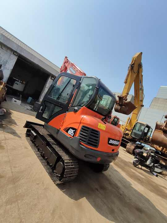 Used excavator doosan dx60 excavators machinery doosan dx60 dx80 dx75 dx225 dh60 dh60-7 excavator - Гусеничный экскаватор: фото 5 Used excavator doosan dx60 excavators machinery doosan dx60 dx80 dx75 dx225 dh60 dh60-7 excavator - Гусеничный экскаватор: фото 5