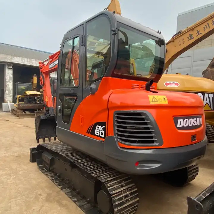 Dx60 dx55 ON SALE Doosan 6ton dx60 Used excavator in stock - Гусеничный экскаватор: фото 1 Dx60 dx55 ON SALE Doosan 6ton dx60 Used excavator in stock - Гусеничный экскаватор: фото 1