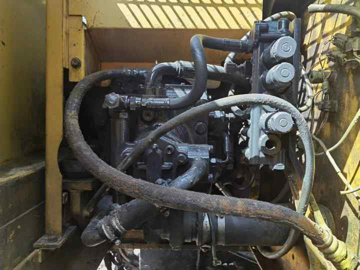 Nice porfmance Japanese Hot Selling Good Condition Used Excavator Komatsu PC120 Cheap Price PC210 PC220-8 pc120 pc130 - Гусеничный экскаватор: фото 2 Nice porfmance Japanese Hot Selling Good Condition Used Excavator Komatsu PC120 Cheap Price PC210 PC220-8 pc120 pc130 - Гусеничный экскаватор: фото 2