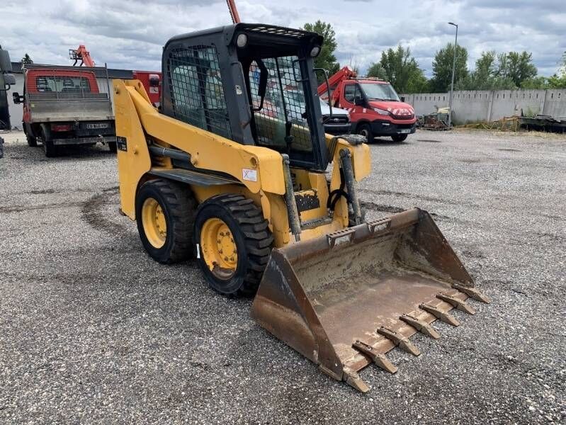 Gehl R 135 Gehl R 135 - Мини-погрузчик с бортовым поворотом: фото 1 Gehl R 135 Gehl R 135 - Мини-погрузчик с бортовым поворотом: фото 1