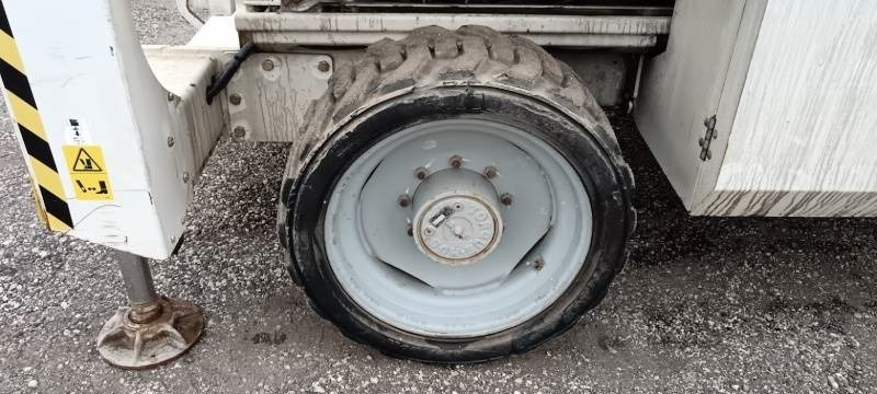 Ножничный подъемник Genie GS4390 - 15,11m, diesel, 4x4: фото 12