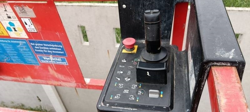 Ножничный подъемник Genie GS4390 - 15,11m, diesel, 4x4: фото 14