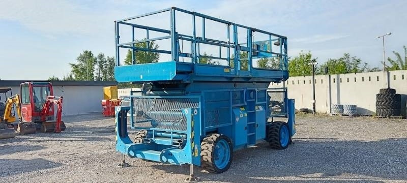 Genie GS5390 - 18m - 4x4 - Diesel - Ножничный подъемник: фото 2 Genie GS5390 - 18m - 4x4 - Diesel - Ножничный подъемник: фото 2