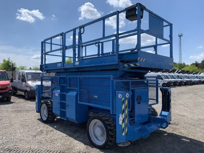 Genie GS5390 - 18m - 4x4 - Diesel - Ножничный подъемник: фото 1 Genie GS5390 - 18m - 4x4 - Diesel - Ножничный подъемник: фото 1