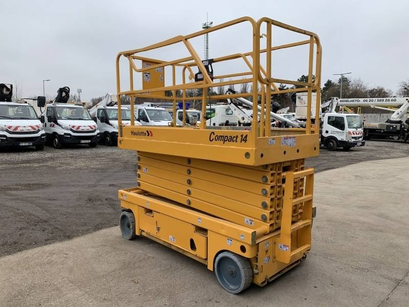 Haulotte Compact 14 - 14 m, electric - Ножничный подъемник: фото 1 Haulotte Compact 14 - 14 m, electric - Ножничный подъемник: фото 1