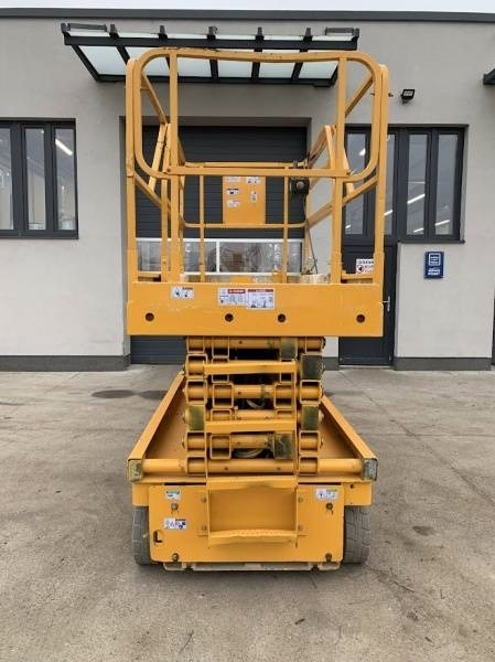 Haulotte Compact 14 - 14 m, electric - Ножничный подъемник: фото 3 Haulotte Compact 14 - 14 m, electric - Ножничный подъемник: фото 3