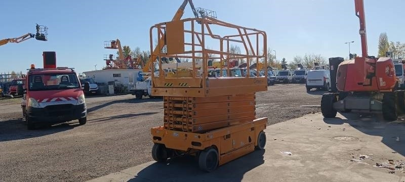 Haulotte Compact 14 - 14 m, electric - Ножничный подъемник: фото 2 Haulotte Compact 14 - 14 m, electric - Ножничный подъемник: фото 2