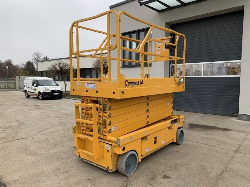 Haulotte Compact 14 - 14 m, electric - Ножничный подъемник: фото 2 Haulotte Compact 14 - 14 m, electric - Ножничный подъемник: фото 2