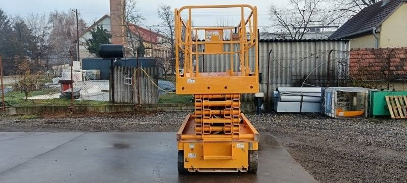 Haulotte Compact 14 - 14 m, electric - Ножничный подъемник: фото 3 Haulotte Compact 14 - 14 m, electric - Ножничный подъемник: фото 3