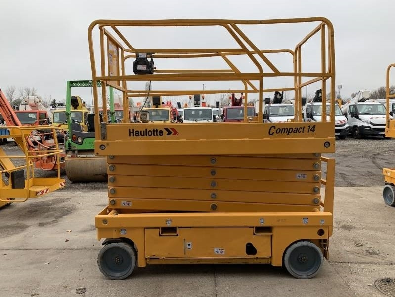 Haulotte Compact 14 - 14 m, electric - Ножничный подъемник: фото 5 Haulotte Compact 14 - 14 m, electric - Ножничный подъемник: фото 5