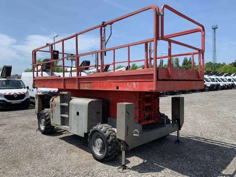 Haulotte H15SXL - 15m, 4x4, diesel - Ножничный подъемник: фото 1 Haulotte H15SXL - 15m, 4x4, diesel - Ножничный подъемник: фото 1