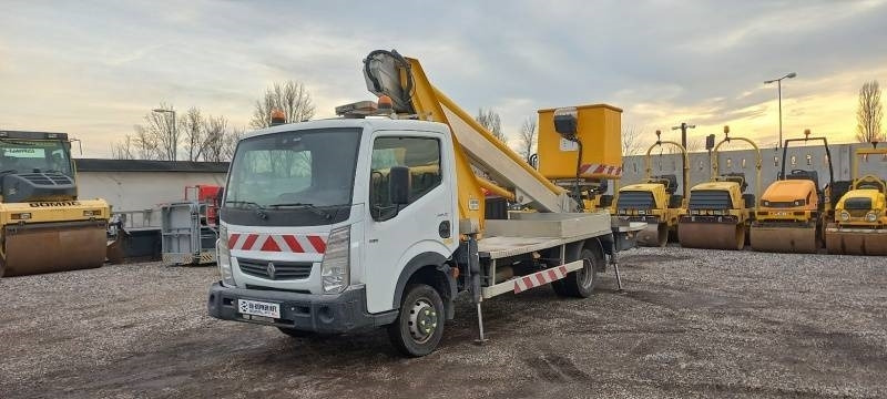 Renault Maxity Multitel MT202DS - 20m - 200 kg - Грузовик с подъемником: фото 2 Renault Maxity Multitel MT202DS - 20m - 200 kg - Грузовик с подъемником: фото 2