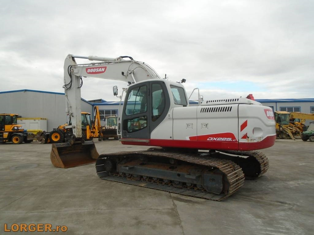 Doosan DX 225 LC with 18m long reach boom - Гусеничный экскаватор: фото 3 Doosan DX 225 LC with 18m long reach boom - Гусеничный экскаватор: фото 3