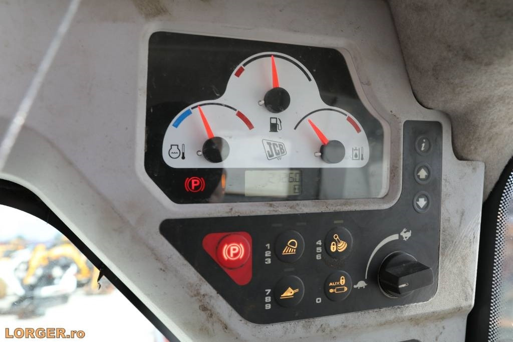 Мини-погрузчик с бортовым поворотом JCB 260 ECO: фото 11