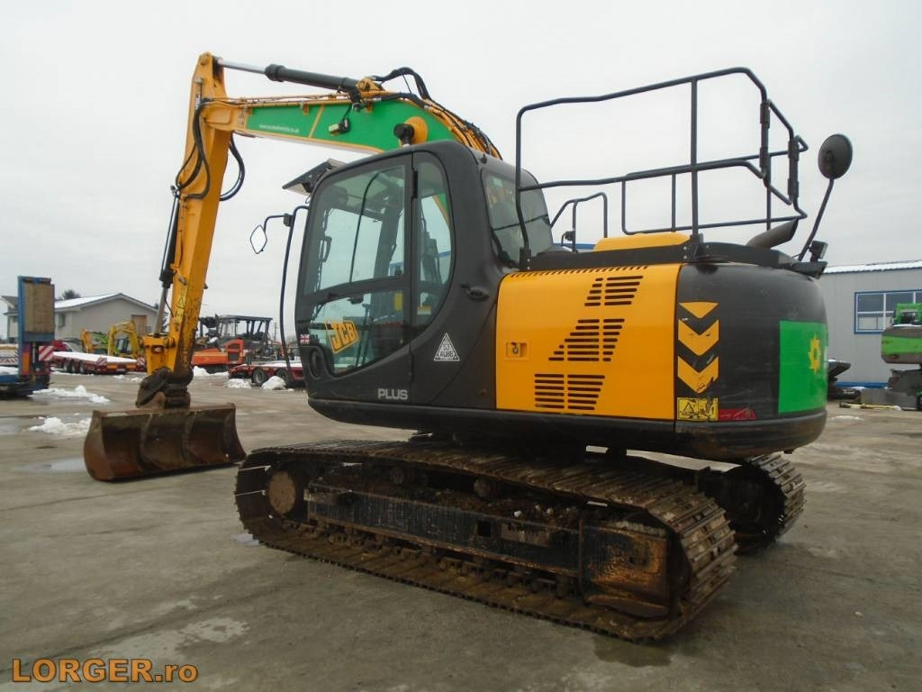 JCB JS 131 LC - Гусеничный экскаватор: фото 2 JCB JS 131 LC - Гусеничный экскаватор: фото 2