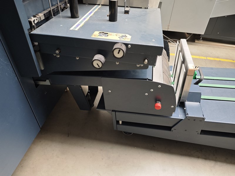 Bourg CP BB 3002 | 2.6Mio - Переплетная машина: фото 2 Bourg CP BB 3002 | 2.6Mio - Переплетная машина: фото 2