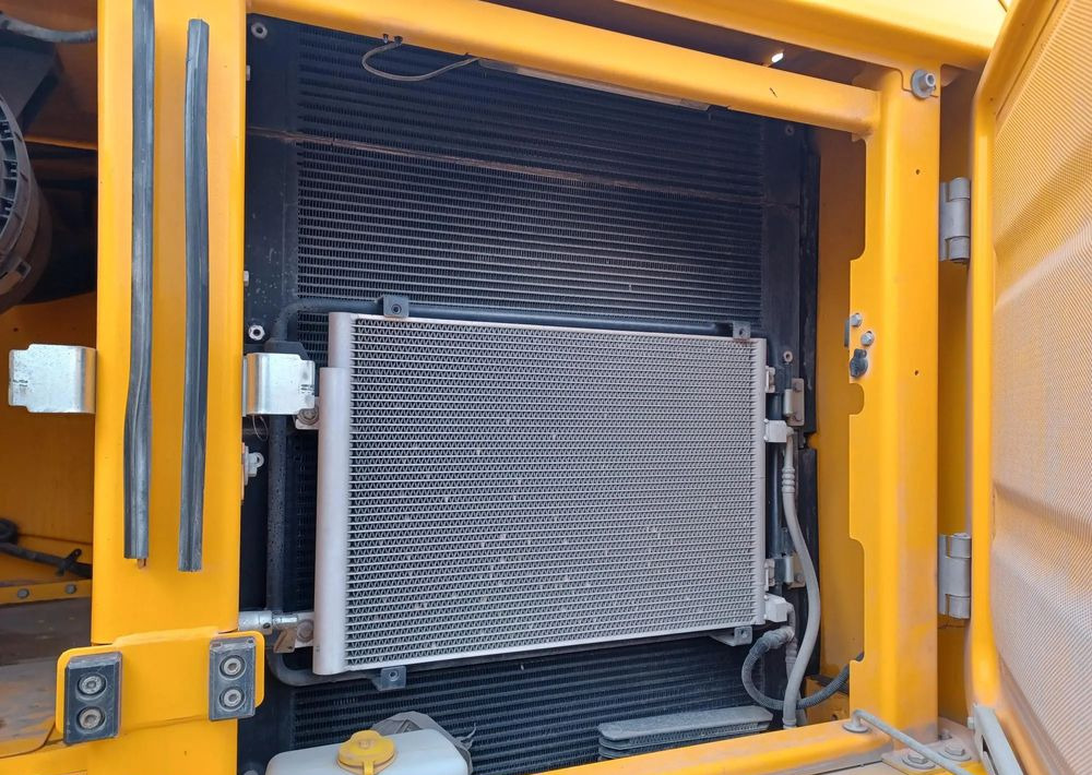 JCB 220X в лизинг JCB 220X: фото 8