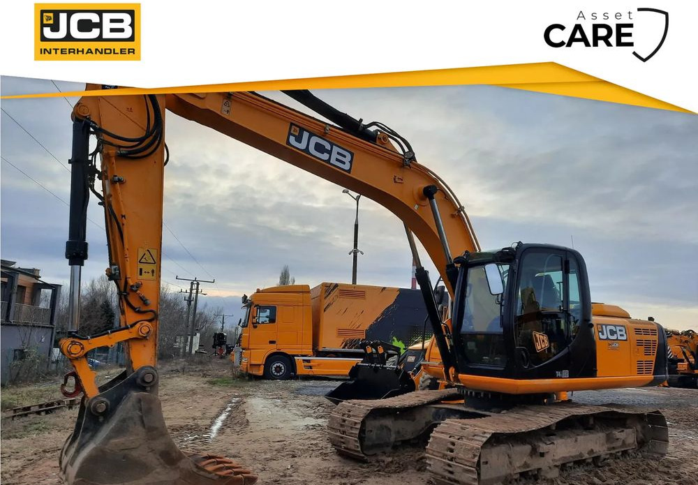 JCB JS 220 - Гусеничный экскаватор: фото 1 JCB JS 220 - Гусеничный экскаватор: фото 1