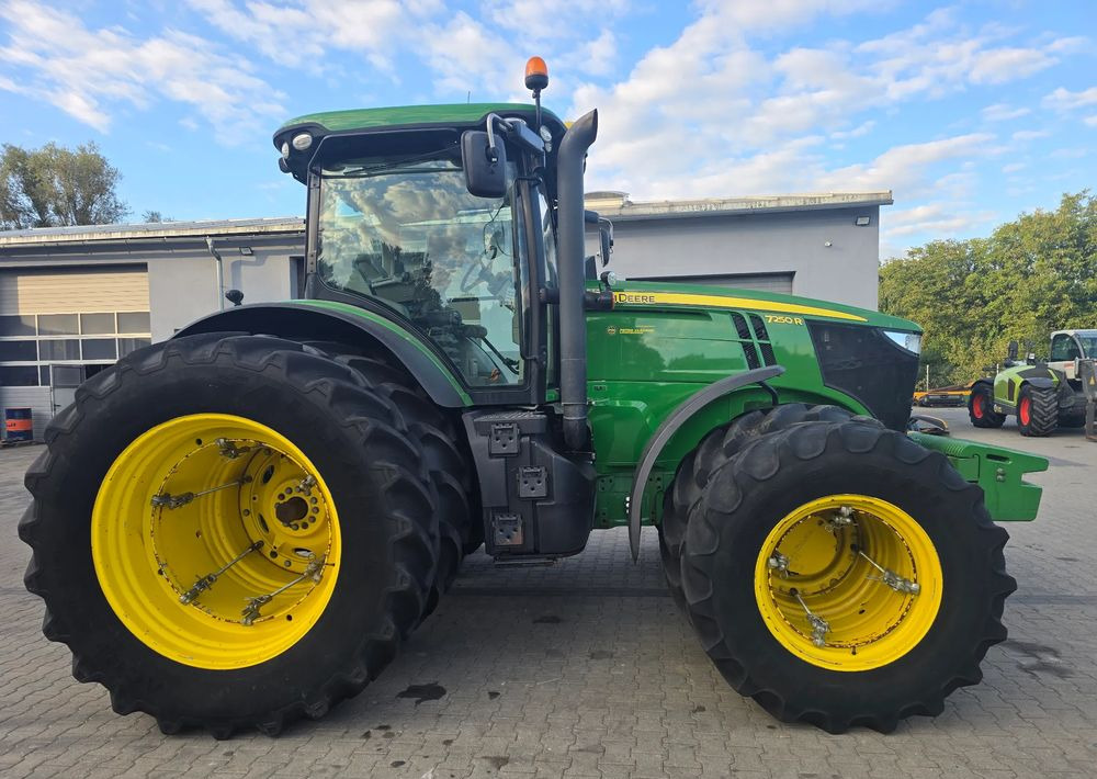 John Deere 7250R - Трактор: фото 4 John Deere 7250R - Трактор: фото 4