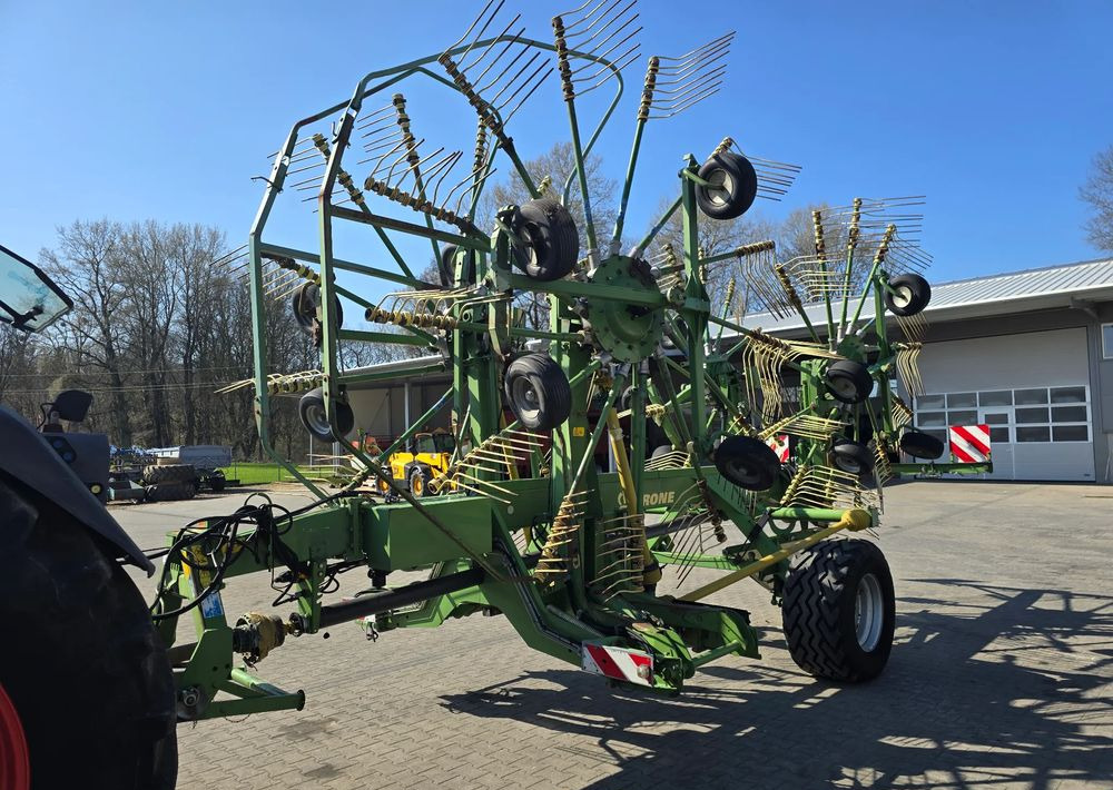 Krone Swadro 1400 - Сеноворошилка: фото 1 Krone Swadro 1400 - Сеноворошилка: фото 1