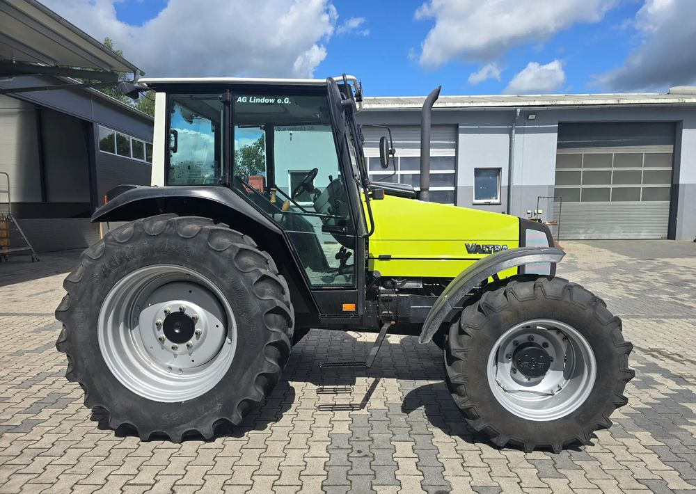 Valtra 800 - Трактор: фото 5 Valtra 800 - Трактор: фото 5