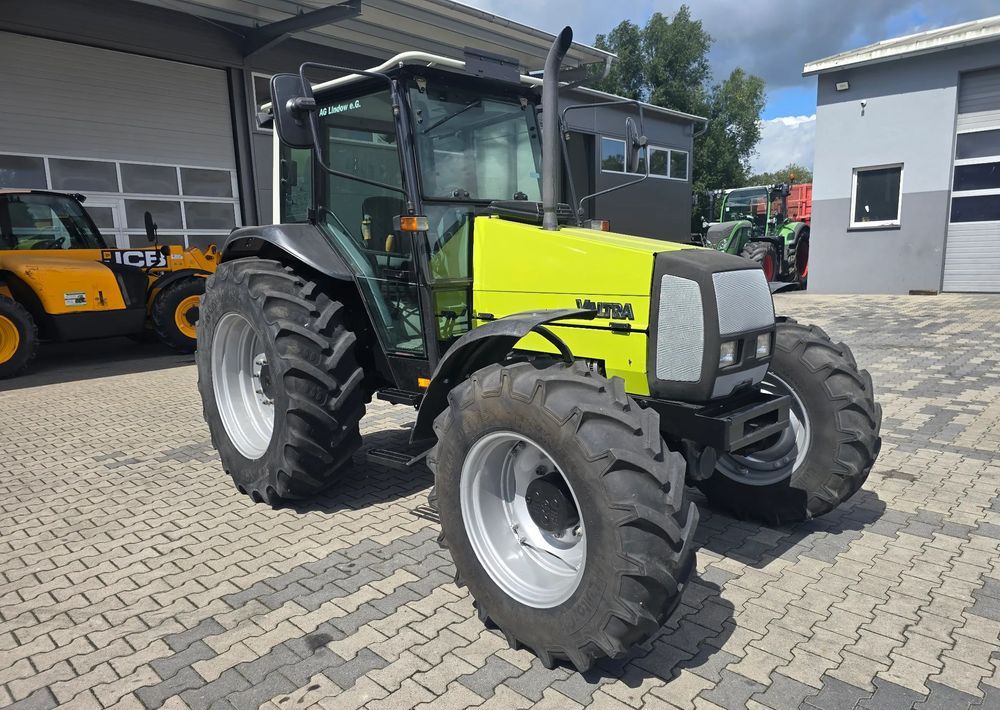 Valtra 800 - Трактор: фото 1 Valtra 800 - Трактор: фото 1