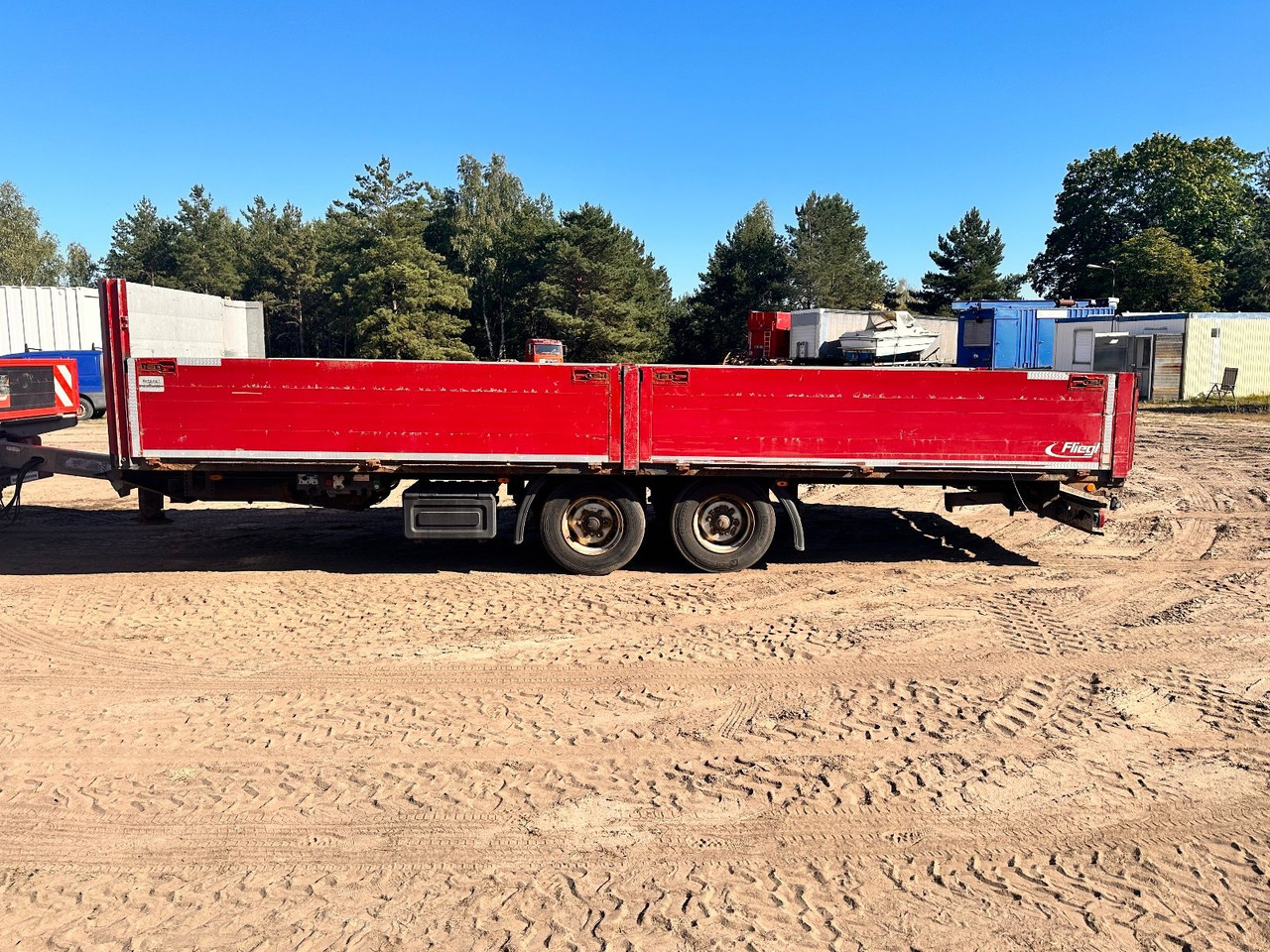 Fliegl TPS 18 - Прицеп бортовой/ Платформа: фото 3 Fliegl TPS 18 - Прицеп бортовой/ Платформа: фото 3