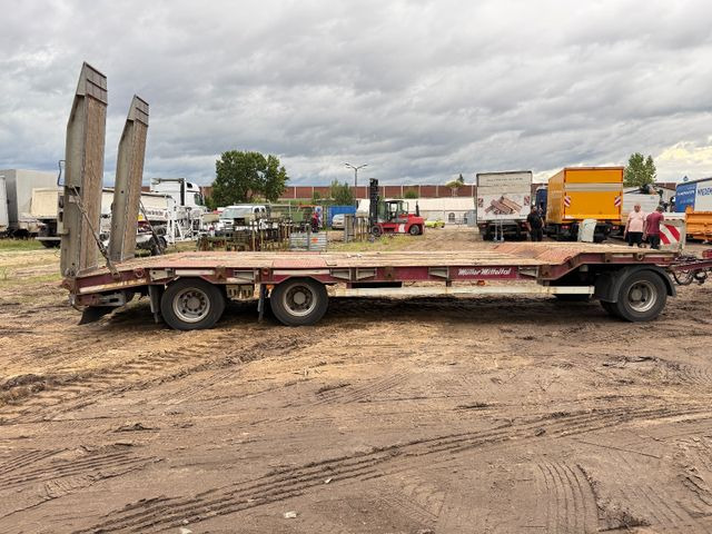 Müller-Mitteltal T 3 PROFI 30,0 - Низкорамный прицеп: фото 3 Müller-Mitteltal T 3 PROFI 30,0 - Низкорамный прицеп: фото 3