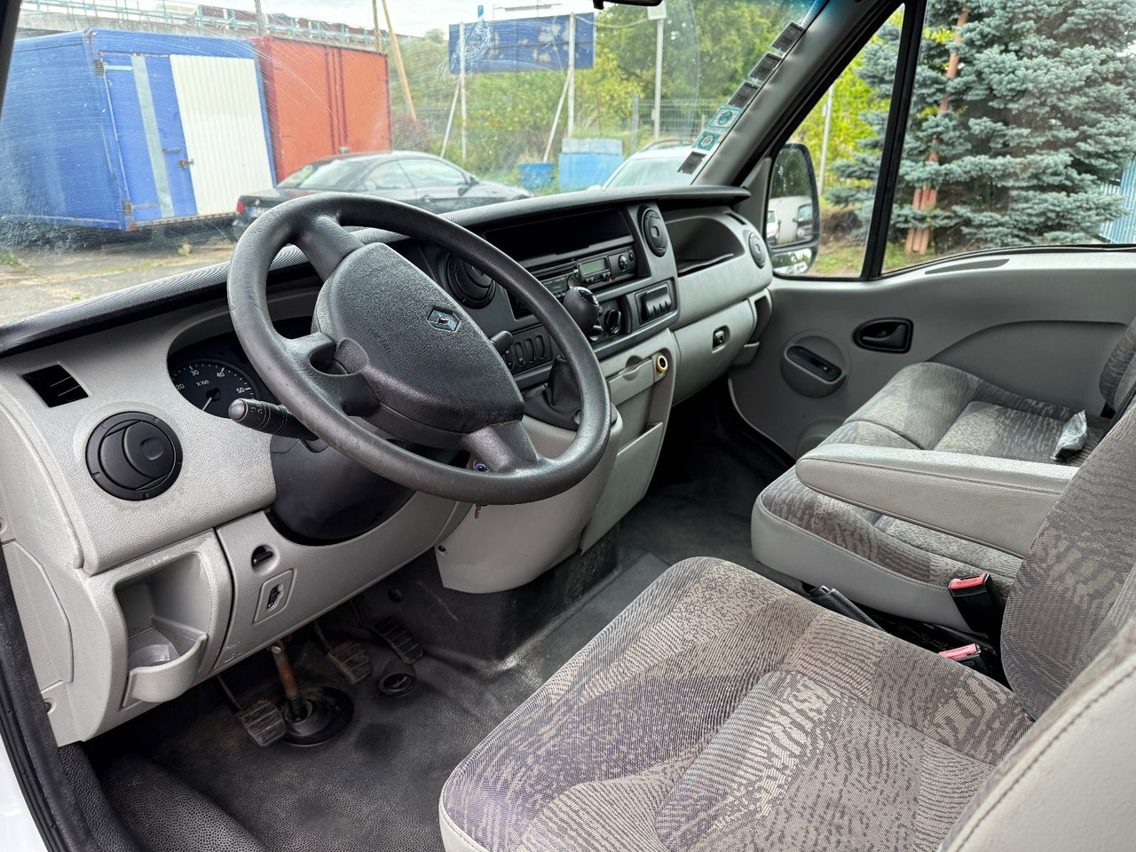 Цельнометаллический фургон Renault Master: фото 10 Цельнометаллический фургон Renault Master: фото 10