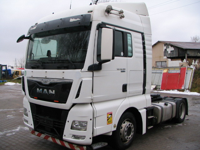 MAN TGX 18.480 / LOW DECK / ENGINE DAMAGE. - Тягач: фото 2 MAN TGX 18.480 / LOW DECK / ENGINE DAMAGE. - Тягач: фото 2