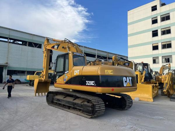 CAT 320CL - Гусеничный экскаватор: фото 2 CAT 320CL - Гусеничный экскаватор: фото 2