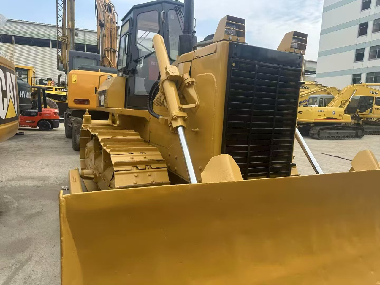 CAT D6G - Бульдозер: фото 2 CAT D6G - Бульдозер: фото 2