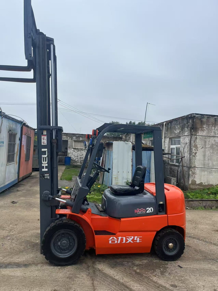 Heli - Ножничный подъемник: фото 1 Heli - Ножничный подъемник: фото 1