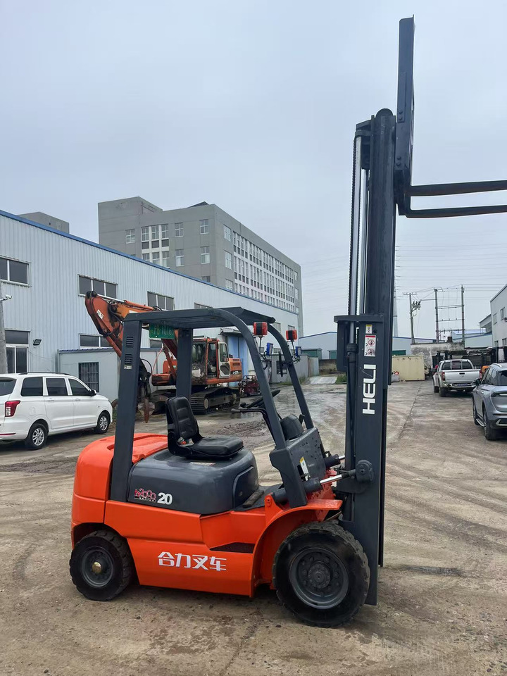 Heli - Ножничный подъемник: фото 3 Heli - Ножничный подъемник: фото 3