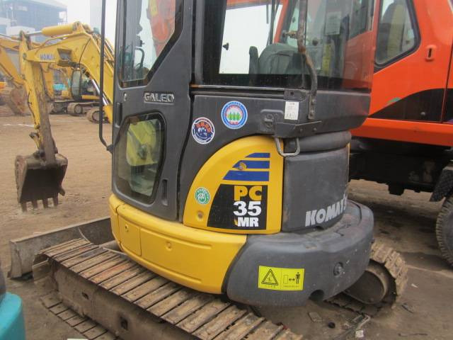 Komatsu PC35 - Мини-экскаватор: фото 1 Komatsu PC35 - Мини-экскаватор: фото 1