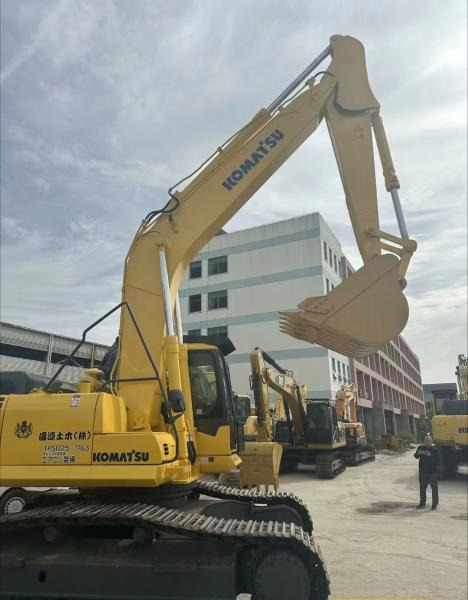 Komatsu pc300 - Гусеничный экскаватор: фото 2 Komatsu pc300 - Гусеничный экскаватор: фото 2