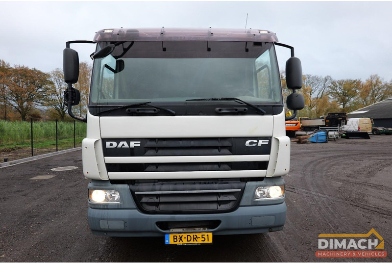 DAF FAG CF 75 Oprijwagen met hydraulische kleppen 6x2*4 - airco - 16.150 KG - Грузовик-шасси: фото 5 DAF FAG CF 75 Oprijwagen met hydraulische kleppen 6x2*4 - airco - 16.150 KG - Грузовик-шасси: фото 5