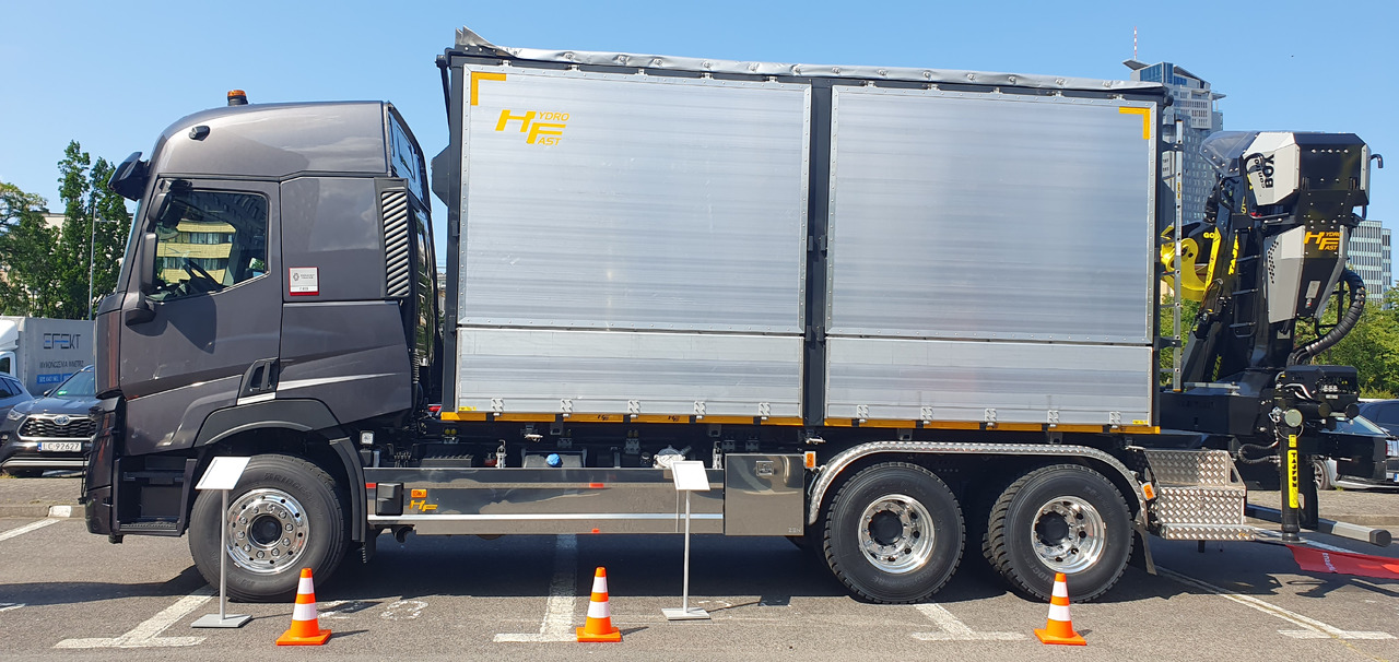 RENAULT TRUCKS CP6x4 Renault zabudowa do biomasy z żyurawiem Tajfun L155ZK/ Renault Biomass body with crane Tajfun L155ZK/ Renault Biomasse-Aufbau mit Kran Tajfun L155ZK - Лесовоз: фото 2 RENAULT TRUCKS CP6x4 Renault zabudowa do biomasy z żyurawiem Tajfun L155ZK/ Renault Biomass body with crane Tajfun L155ZK/ Renault Biomasse-Aufbau mit Kran Tajfun L155ZK - Лесовоз: фото 2