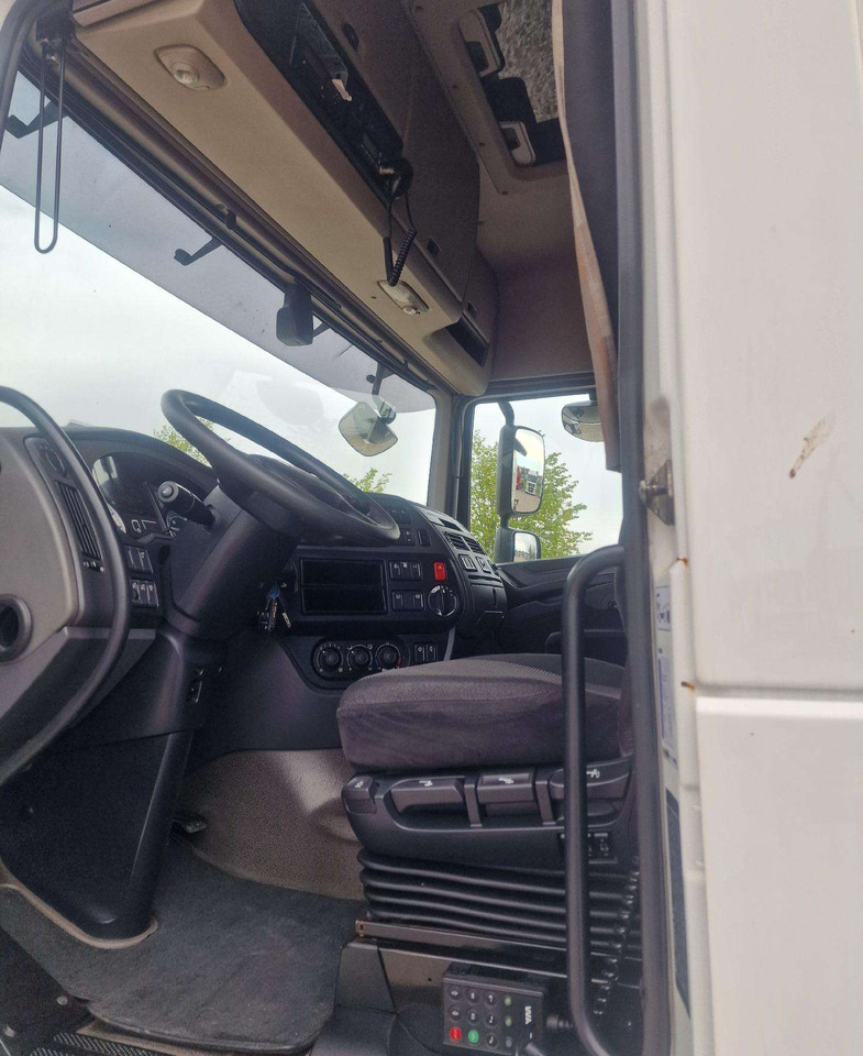 Грузовик-контейнеровоз/ Сменный кузов DAF XF 460: фото 15