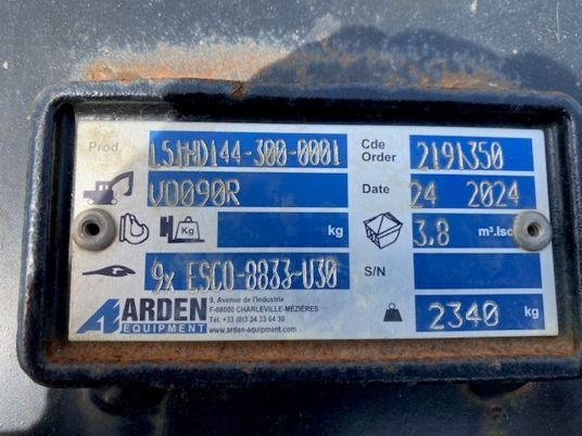 GODET ARDEN SEMI DELTA POUR CHARGEUSE CASE 921 - Ковш: фото 1 GODET ARDEN SEMI DELTA POUR CHARGEUSE CASE 921 - Ковш: фото 1