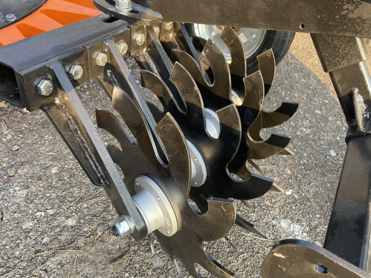 Berrypark Roll- und Fingerhacke / Orchard Weeder / Sarcleuse arboricole / Pielnik sadowniczy - Культиватор: фото 5 Berrypark Roll- und Fingerhacke / Orchard Weeder / Sarcleuse arboricole / Pielnik sadowniczy - Культиватор: фото 5